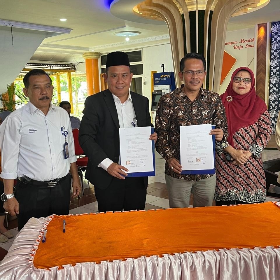 Penandatanganan Kerjasama Program Siaran Universitas Jambi dengan TVRI Stasiun Jambi