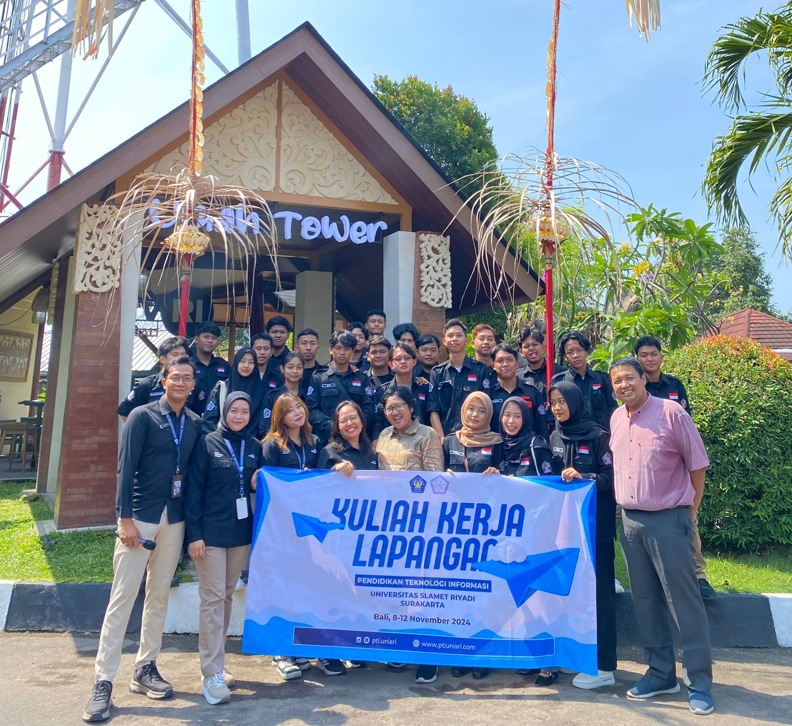 Mahasiswa Universitas Slamet Riyadi Eksplorasi Teknologi Penyiaran di TVRI Bali