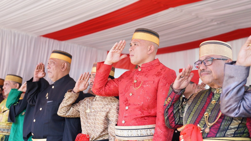 Pengibaran Bendera pusaka merah putih Kerajaan Bajeng Gowa dihadiri Kepsta TVRI Sulsel