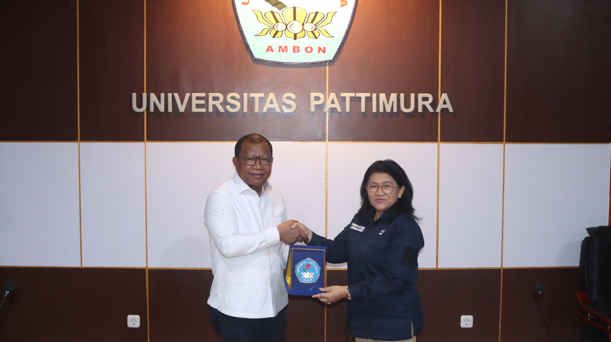 JALIN KERJA SAMA, TVRI TANDATANGANI MOU DENGAN UNIVERSITAS PATTIMURA