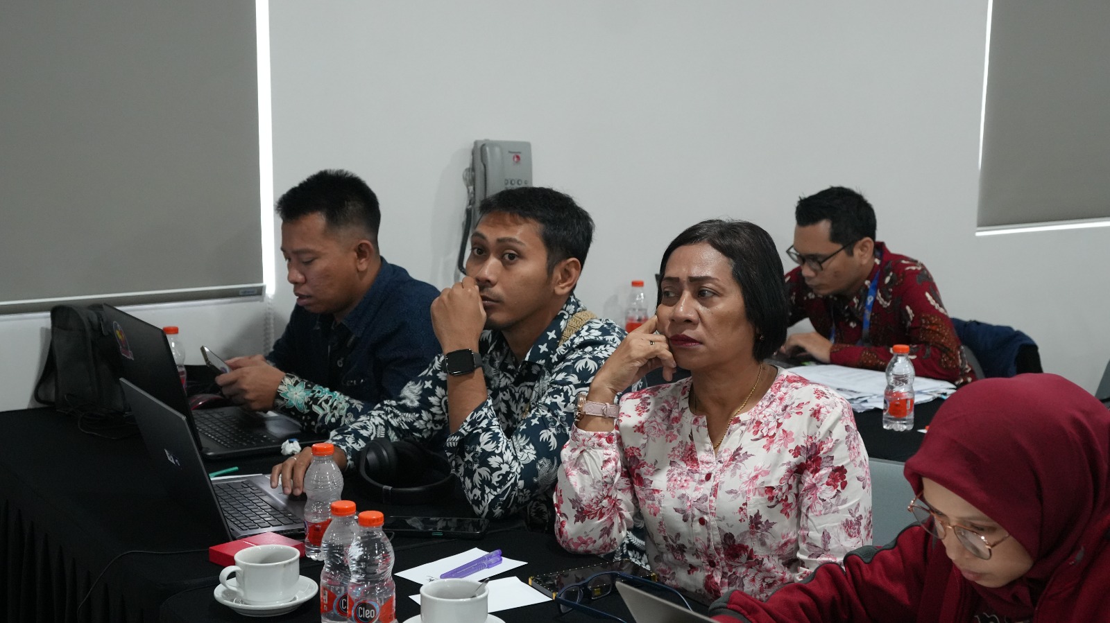 LEMBAGA PENYIARAN PUBLIK TVRI STASIUN MALUKU MENGGELAR RAPAT BERSAMA UNTUK MENYUSUN PROGRAM POLA ACARA TAHUN 2025 