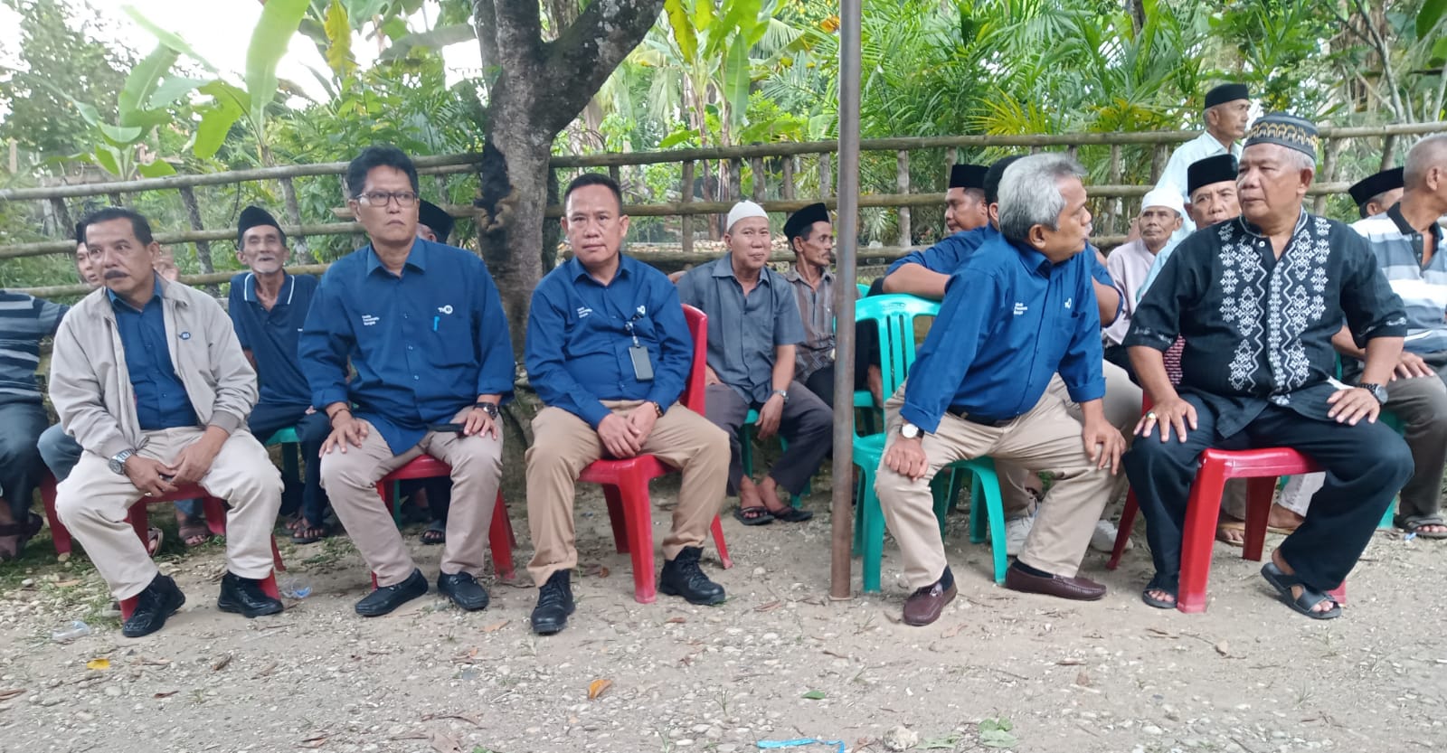 Kepala TVRI Stasiun Jambi Melayat ke Rumah Duka Almarhumah Istri Salah Satu Pegawai TVRI Stasiun Jambi