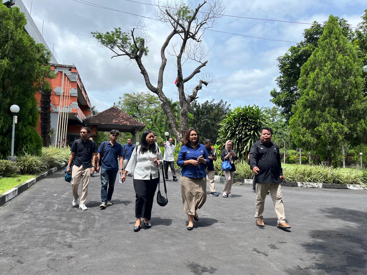 Kunjungan Direktur Pengembangan Usaha, Memperkuat Kontibusi TVRI Bali